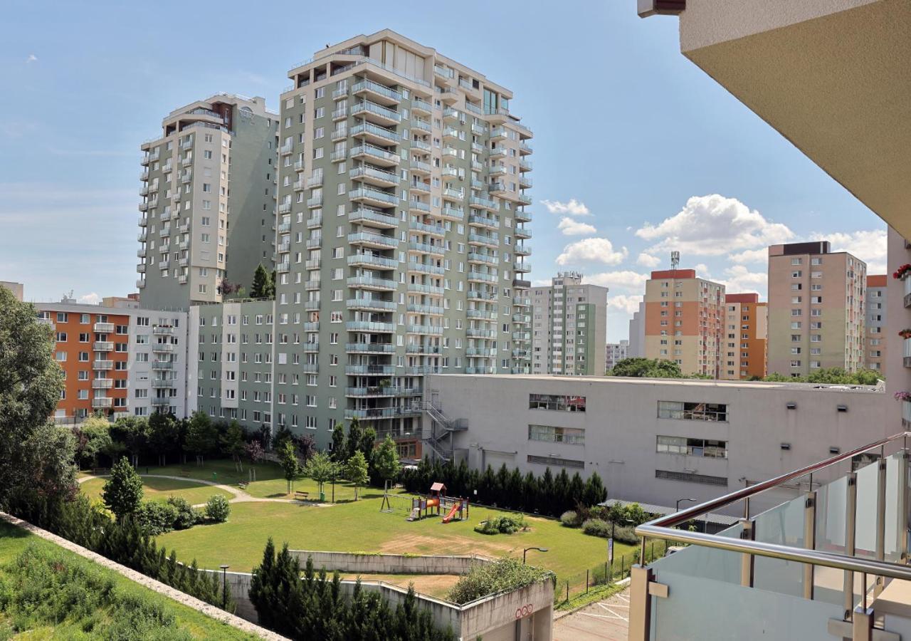 Luxury Grand Apartments By Bratislavatrip Exterior photo